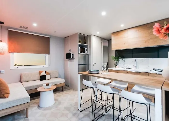 Domaine Du Bel Air פארק נופש בר-סור-סיין